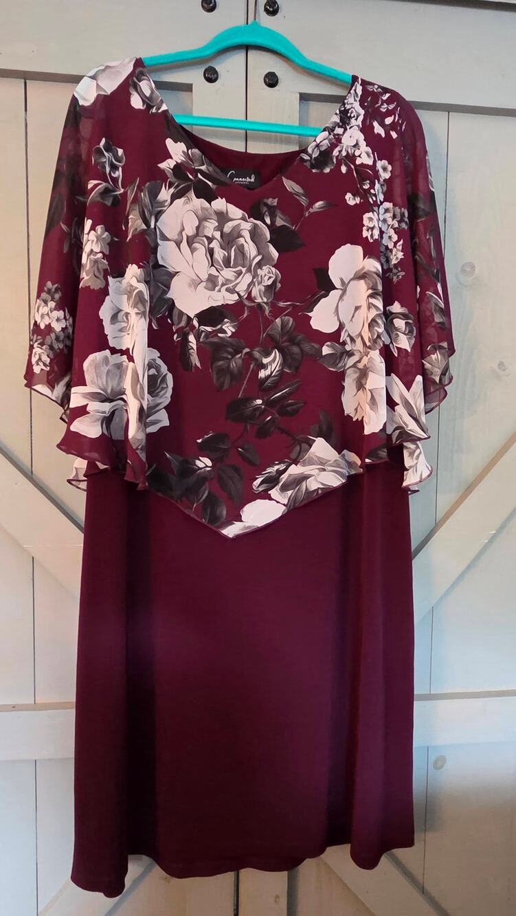 Connected Apparel Burgundy Floral Chiffon Overlay Dress — Size 16W